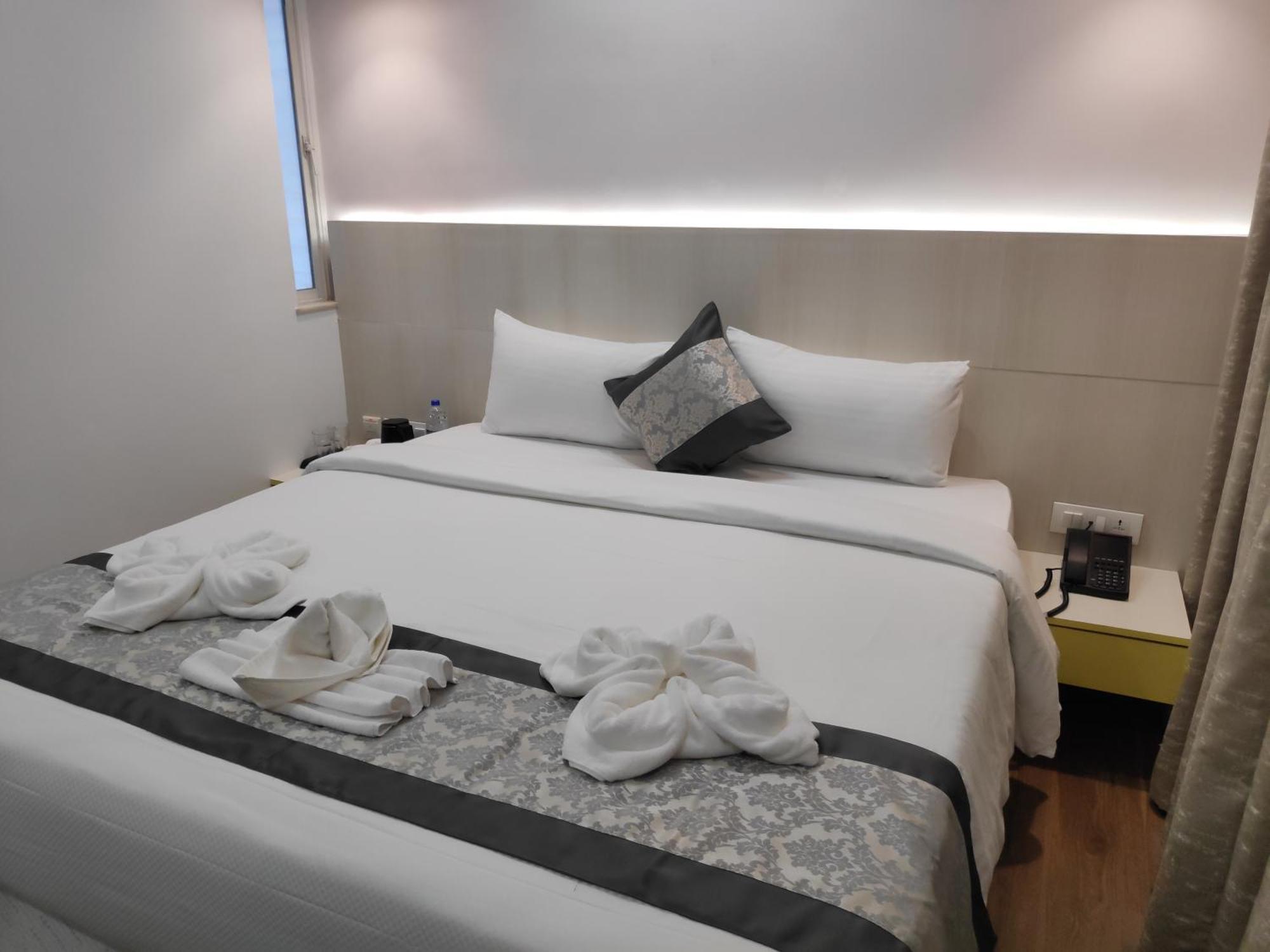 White House By Maxxvalue Service Apartments Bandra Mumbai Bagian luar foto