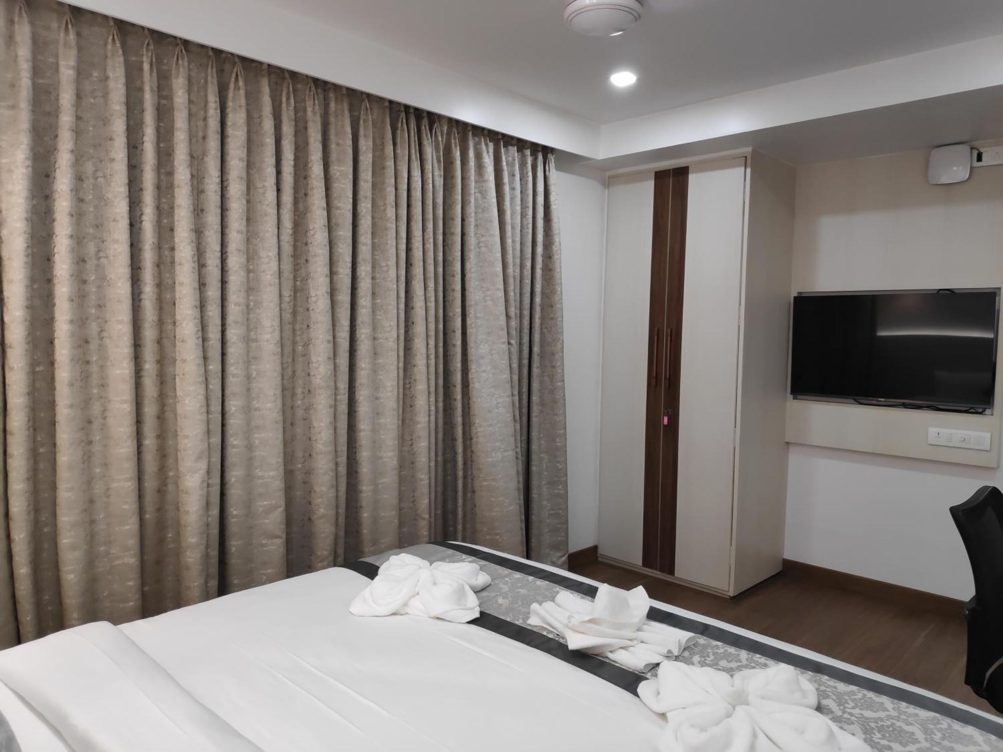 White House By Maxxvalue Service Apartments Bandra Mumbai Bagian luar foto