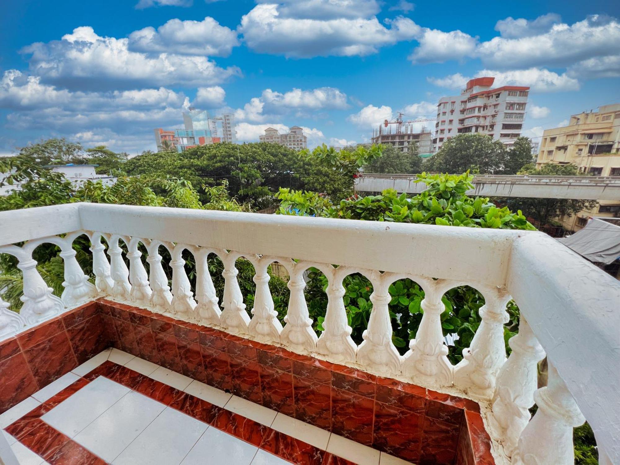 White House By Maxxvalue Service Apartments Bandra Mumbai Bagian luar foto