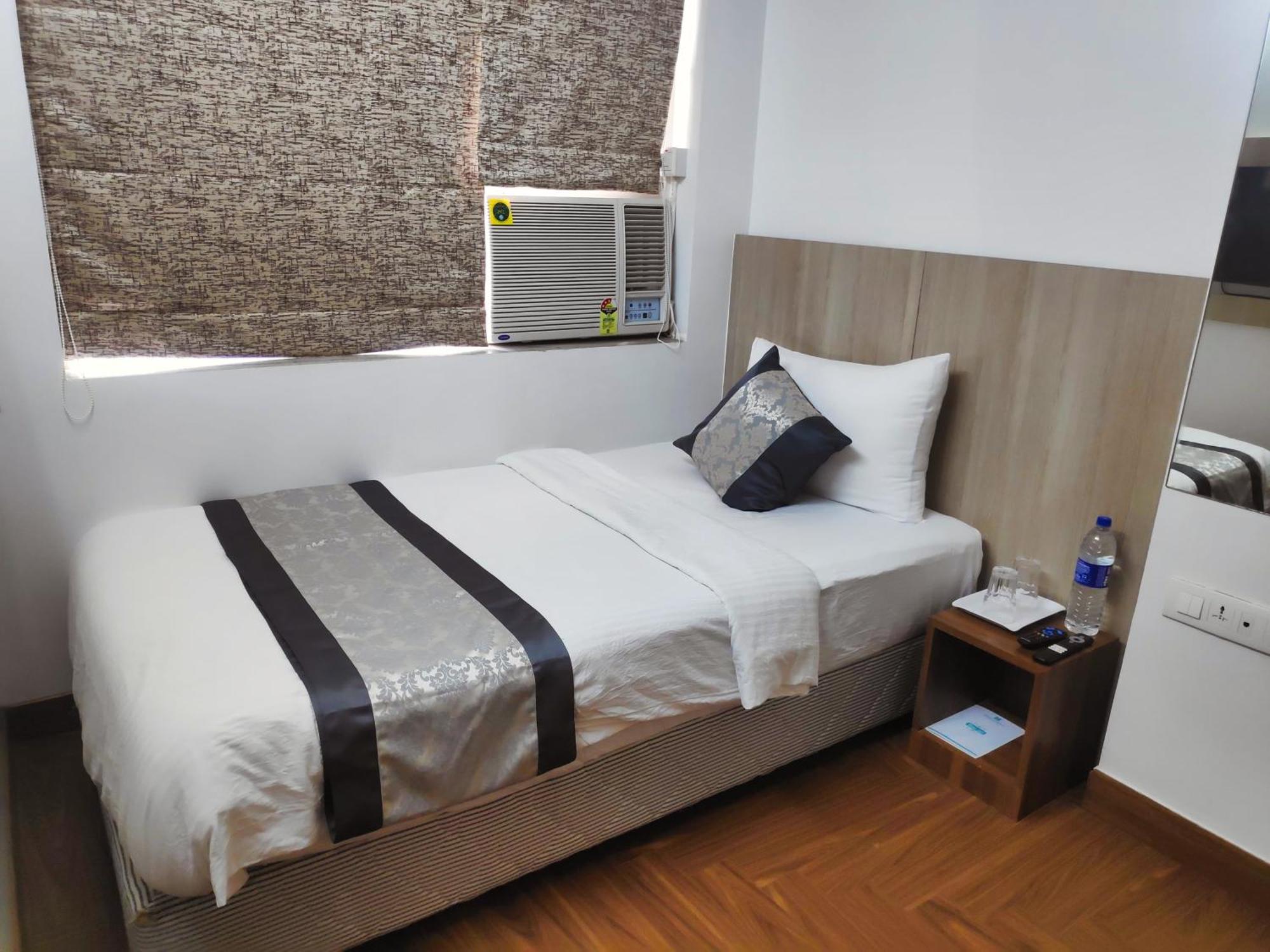 White House By Maxxvalue Service Apartments Bandra Mumbai Bagian luar foto