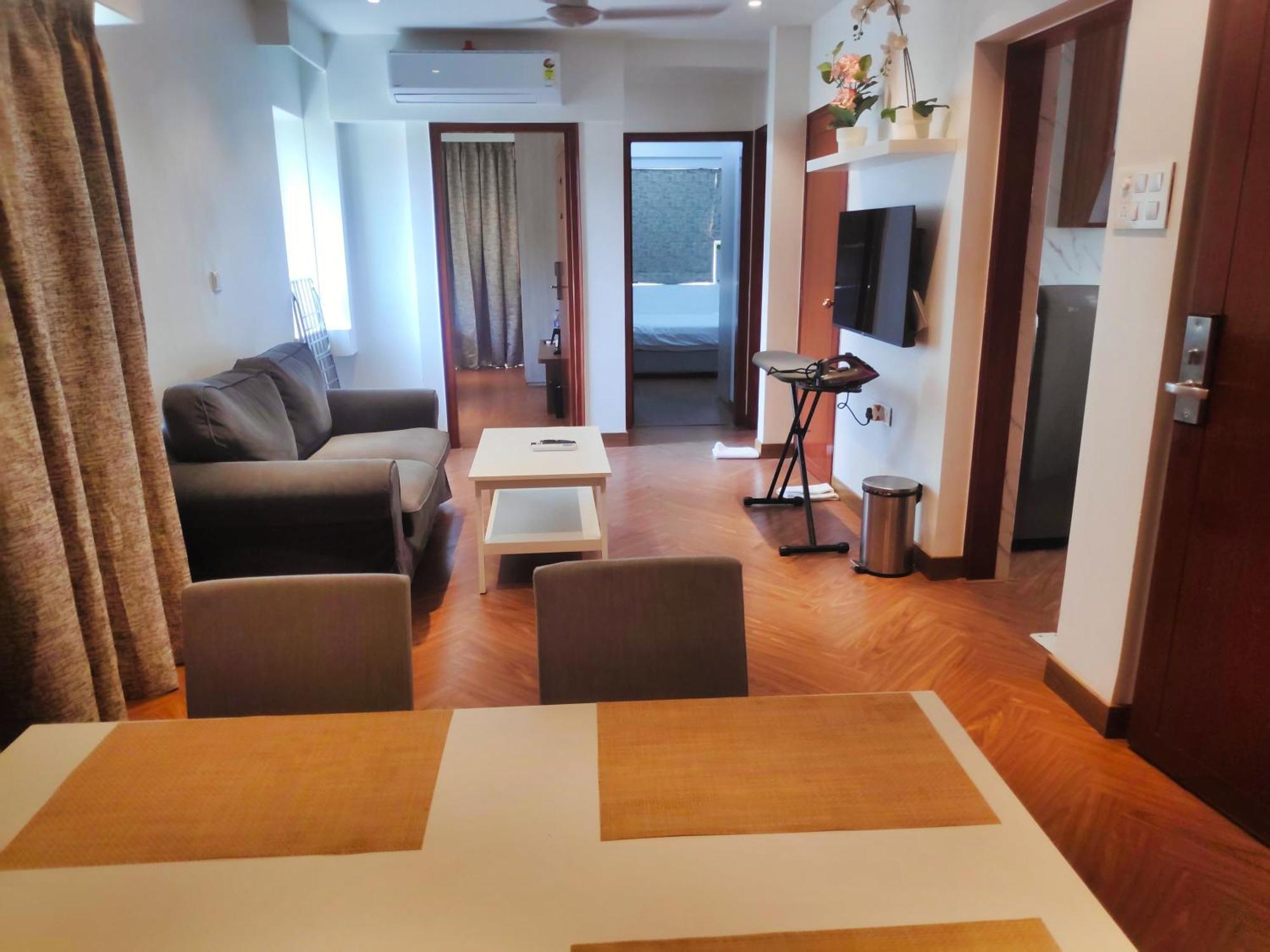 White House By Maxxvalue Service Apartments Bandra Mumbai Bagian luar foto