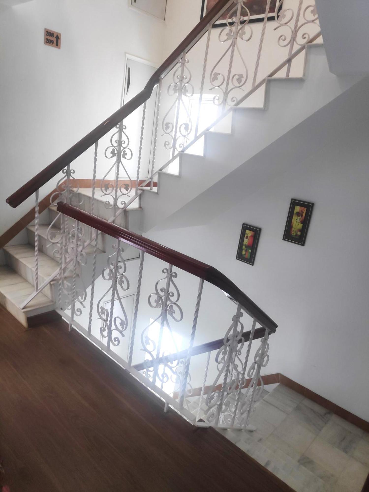 White House By Maxxvalue Service Apartments Bandra Mumbai Bagian luar foto